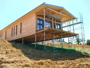 Cara Meratakan Lahan Miring agar Siap Dibangun