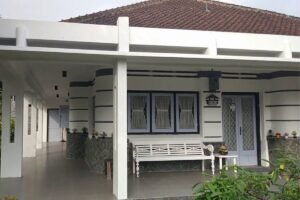Rumah Kolonial: 