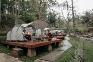 Glamorous Camping: 
